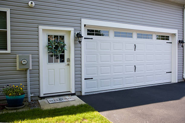 24/7 Emergency Garage Door Roller Replacement experts in Fresno, CA